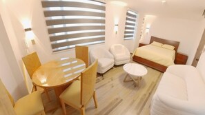 1 bedroom, desk, free WiFi