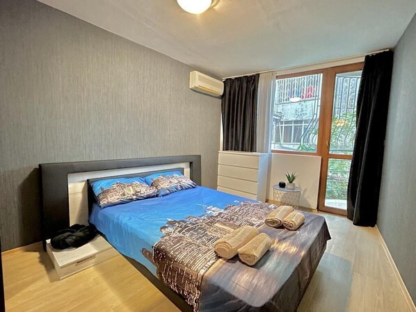 2 chambres, fer et planche à repasser, Wi-Fi, literie fournie