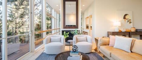 TV, fireplace, offices