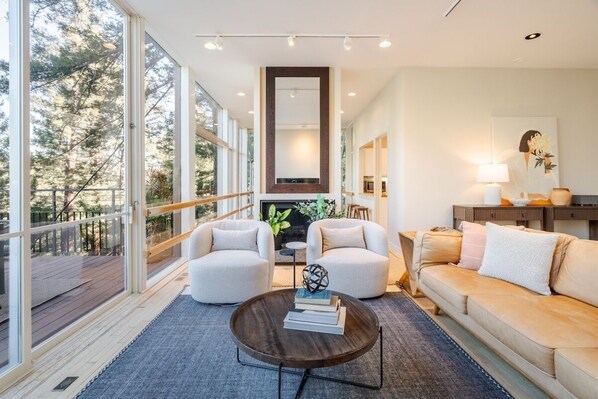 TV, fireplace - 2 units in redwood forest for large gatherings (Mill Valley)