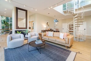 TV, fireplace - 2 units in redwood forest for large gatherings (Mill Valley)