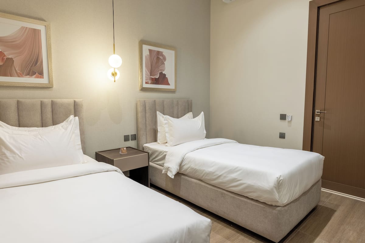1 bedroom, hypo-allergenic bedding, in-room safe, soundproofing