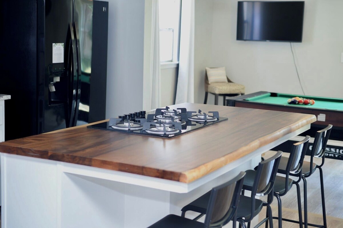 Photo 9 of Charming Pet friendly 2-bedroom house in lovely Houston inside the loop