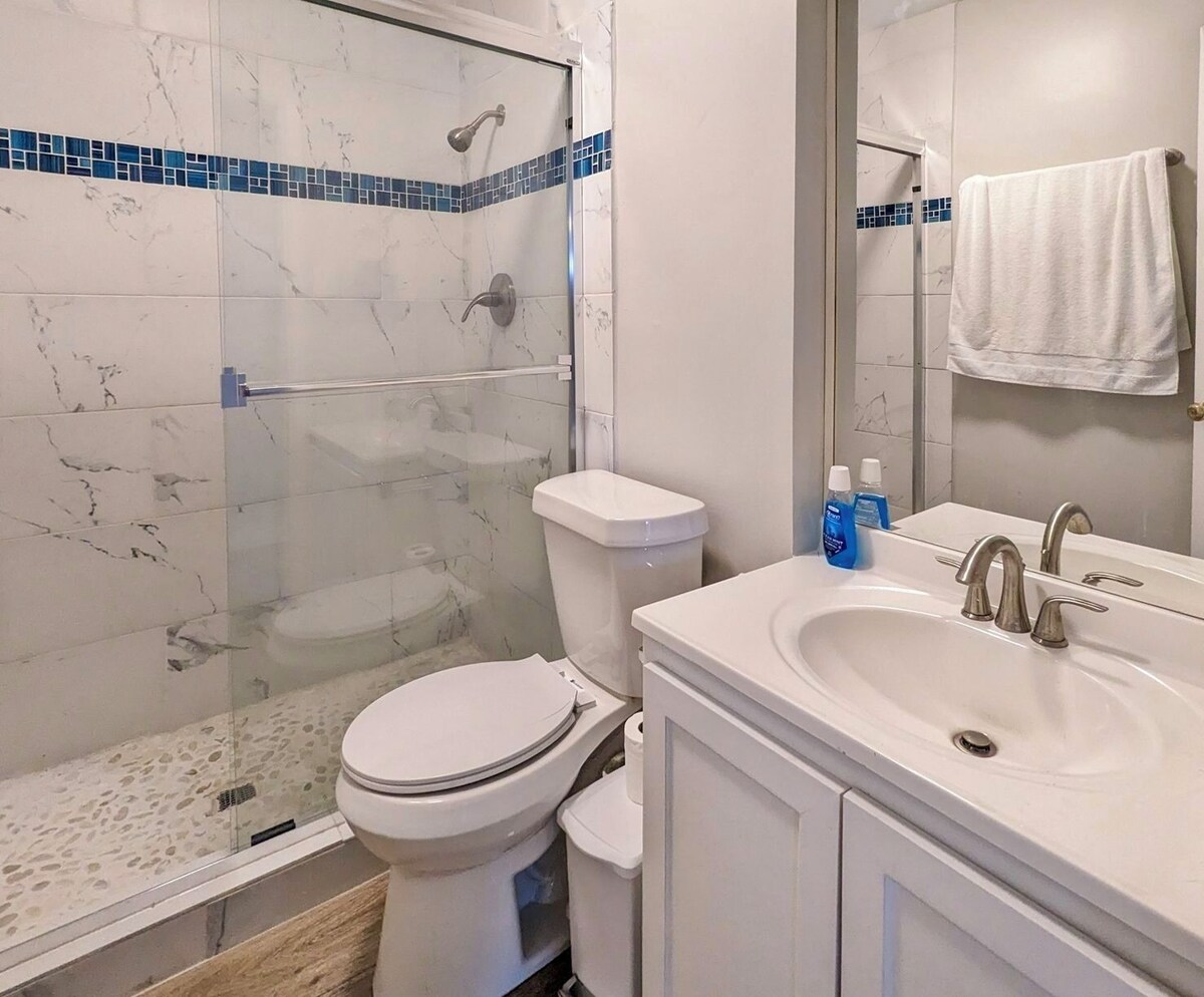 Photo 21 of Charming Pet friendly 2-bedroom house in lovely Houston inside the loop