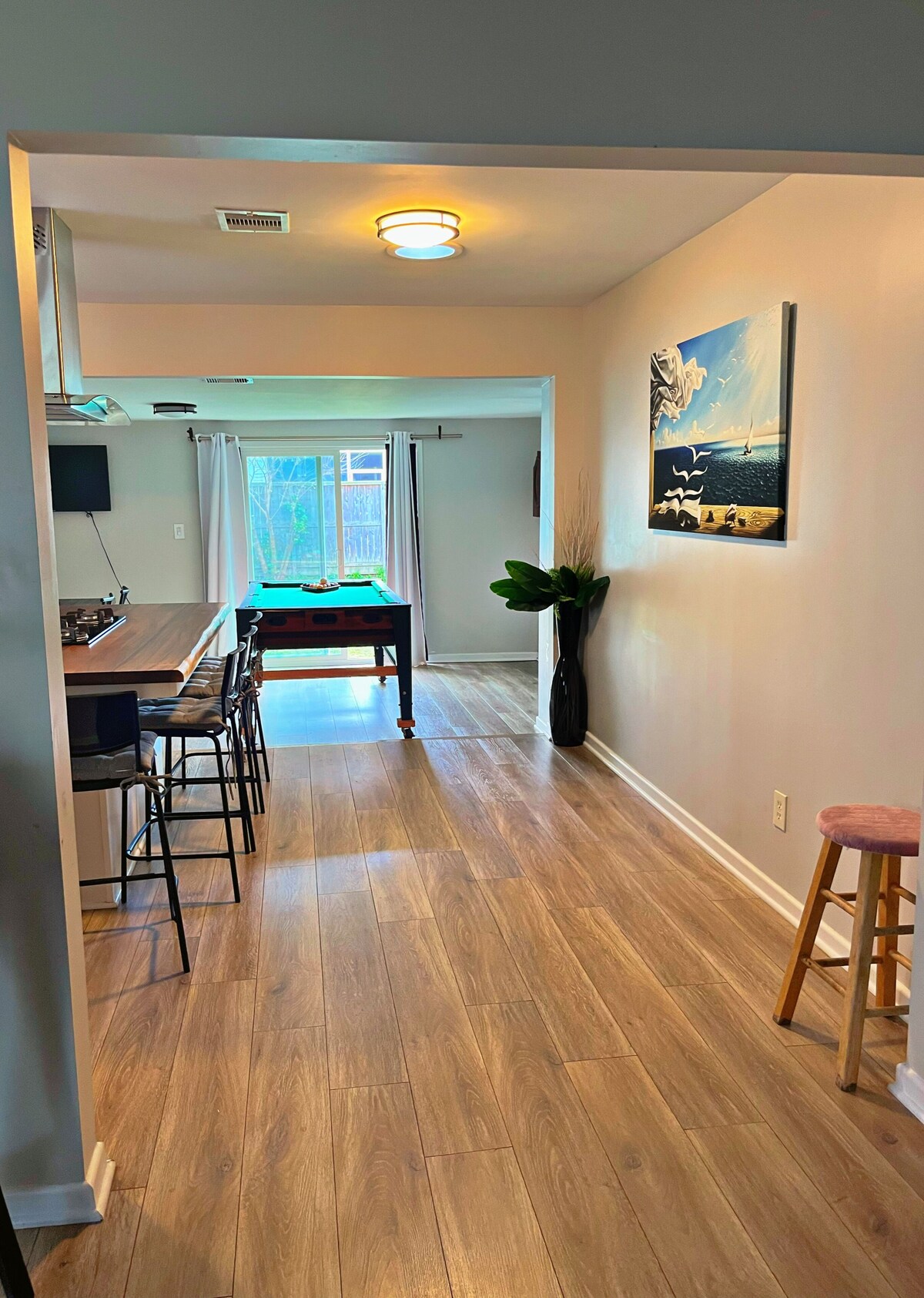 Photo 5 of Charming Pet friendly 2-bedroom house in lovely Houston inside the loop