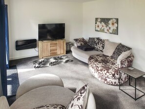 Living area - Classroom Two - UK48651 (Lifton)