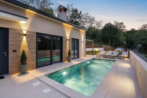 Indoor pool, outdoor pool - NEW Charming Villa Harmonia with Heated pool,Indoor Jacuzzi surrounded by nature (Sveta Katarina)