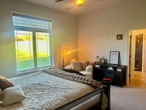 4 عدّة غرف نوم وواي فاي وملاءات أسرّة