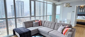 Beautiful Condo with spectacular views + 1 Parking in Mississauga Downtown