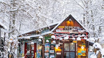Ulkoruokailutilat