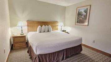 1 bedroom, in-room safe, desk, iron/ironing board