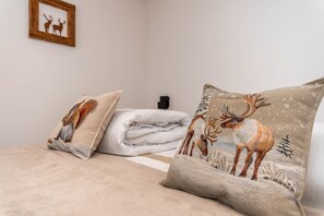 1 室のベッドルーム、アイロン / アイロン台、WiFi (無料)、ベッドシーツ