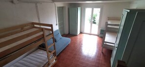 5 bedrooms, iron/ironing board, WiFi - 4* air-conditioned Villa Abbracciu with heated pool + sea view (Pietrosella)