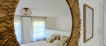 On the outskirts of Cologne, a historic little country house with real hygge charm!