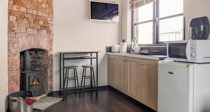 1 bedroom accommodation in Clifton, near Newark