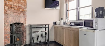 1 bedroom accommodation in Clifton, near Newark