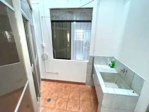 Hair dryer, towels, soap, toilet paper - Apartment minutes from the beach (Barranca)