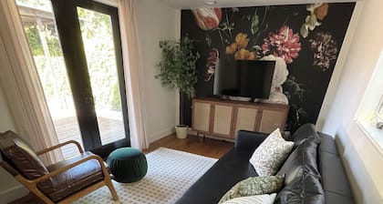 Curtis Park Charmer!