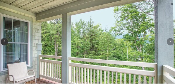 Property grounds - Three bedroom deluxe at Smugglers Notch, some of the best skiing in the NE (Jeffersonville)