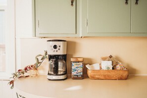 Interior - ~NEW~SAUNA~THE SALTY BEAR COTTAGE ~PET FRIENDLY~ (Forks)