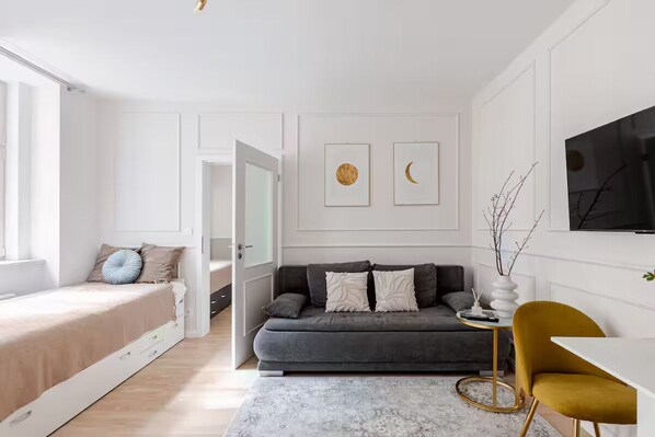 1 bedroom, in-room safe, iron/ironing board, travel cot