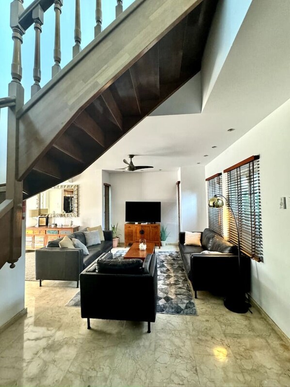 Smart TV, fireplace, stereo, printers