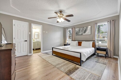 Sawgrass Cottage | 3BR with Deck