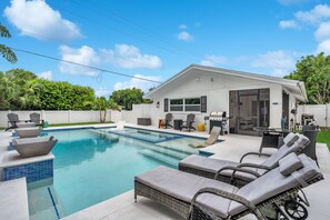 Een verwarmd zwembad