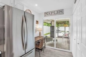 Interior - Luxe Sunset Splash, Best Beaches, Heated Pool, Lg Hot Tub, Shopping, Restaurants (North Naples)