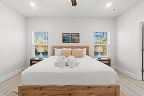 4 chambres, fer et planche à repasser, Wi-Fi gratuit, draps fournis