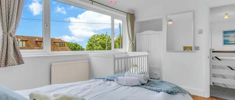 4 habitaciones, wifi gratis y ropa de cama