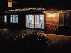Exterior - 4 bedroom accommodation in Romney Marsh, near Dungeness (Romney Marsh, near Dungeness)