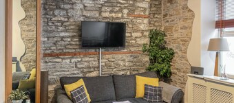 3 bedroom accommodation in Llandeilo