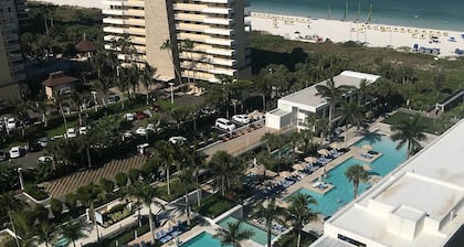 Marriott Crystal Shores 2 bedroom / 2 bath gulf view room
