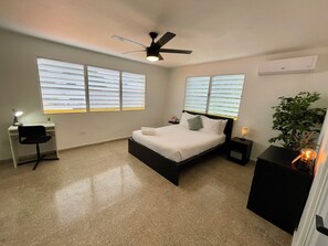 3 bedrooms, free WiFi, bed sheets - Fabulous 3-bedroom apartment in the heart of Vieques just steps from the ferry. (Vieques)