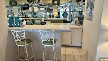 Bar (in der Unterkunft)