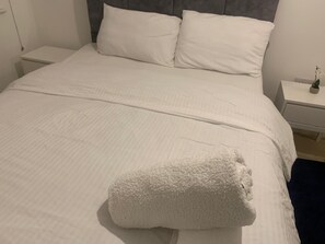 1 chambre, bureau, fer et planche à repasser, Wi-Fi