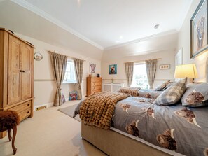 3 bedrooms, free WiFi, bed sheets