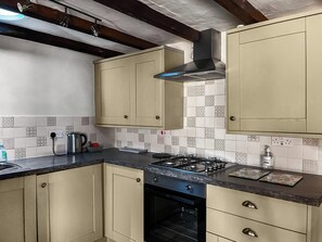 Cookware/dishes/utensils