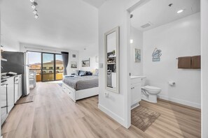 1 chambre, fer et planche à repasser, Wi-Fi, draps fournis