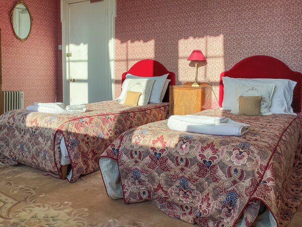 8 Schlafzimmer, kostenloses WLAN, Bettwäsche