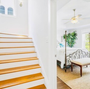 4 bedrooms, iron/ironing board, WiFi, bed sheets - Blu-Skye Sandy Shenanigans- Beautiful 4 bedroom / 4 bath PCB Exclusive West End (Panama City Beach)