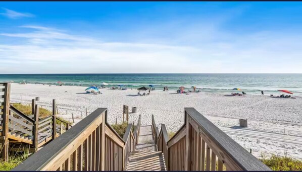 Beach - Blu-Skye Sandy Shenanigans- Beautiful 4 bedroom / 4 bath PCB Exclusive West End (Panama City Beach)