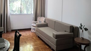 Living area - 5 minutes from the subway and the beach. Suitable for families or those coming for work! (Flamengo Rio de Janeiro)