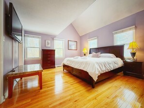 4 Schlafzimmer, Schreibtisch, Bügeleisen/Bügelbrett, kostenloses WLAN