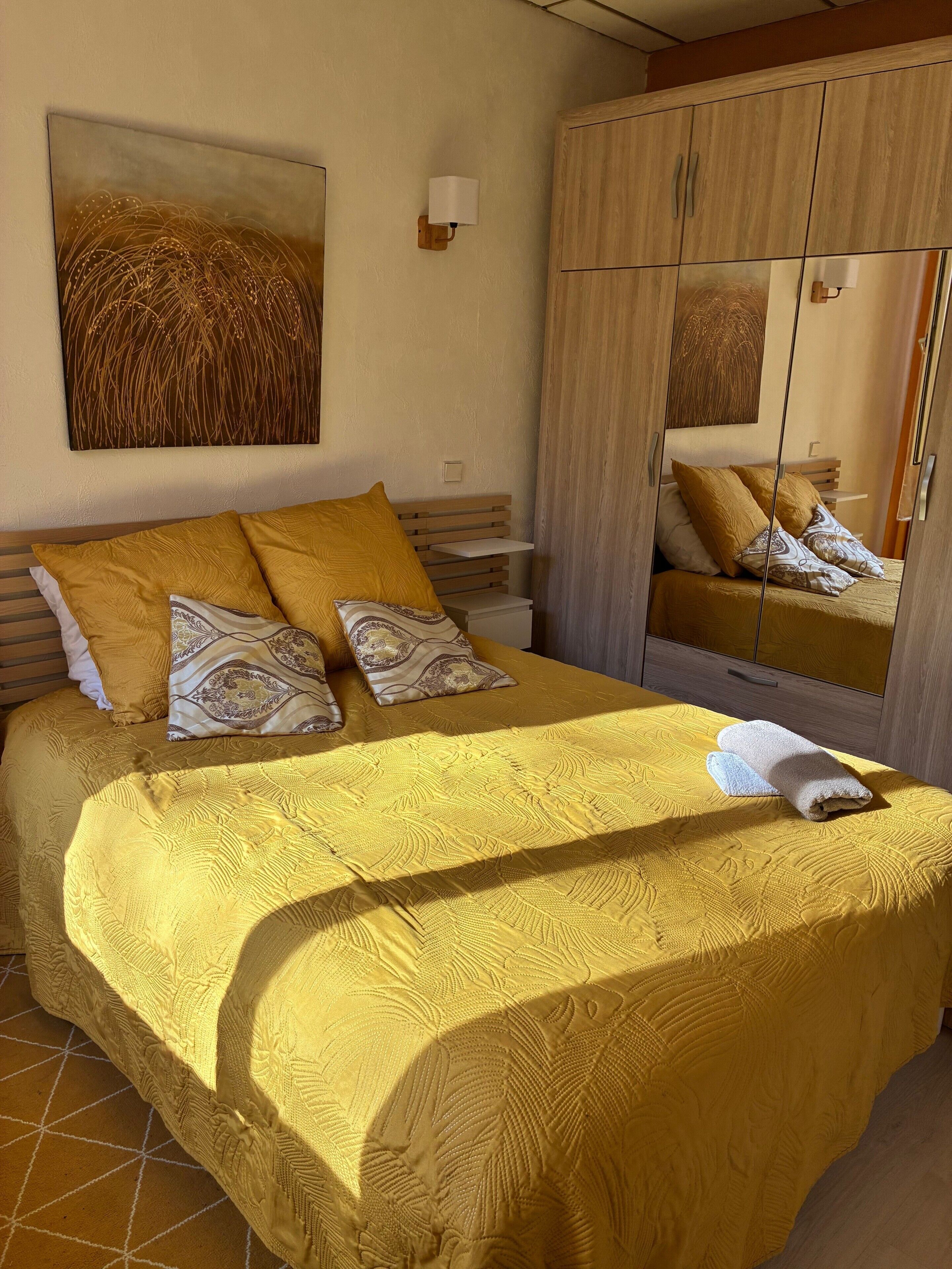 2 bedrooms, iron/ironing board, free WiFi, bed sheets