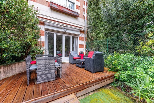 Cozy Apartment in Arcachon, 300m from Beach, Garden, Terrace, Private Parking – 4 Guests