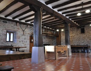 Dining - Country House 'Barbenea' with Mountain View, Private Garden and Wi-Fi (Oronoz-Mugaire)