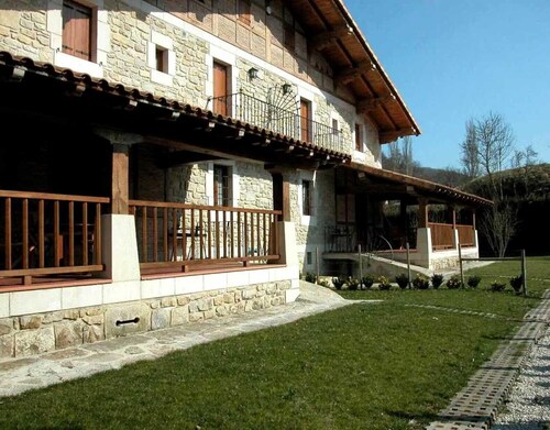 Rural House 'Sagastietxea I' with Private Garden and Barbecue