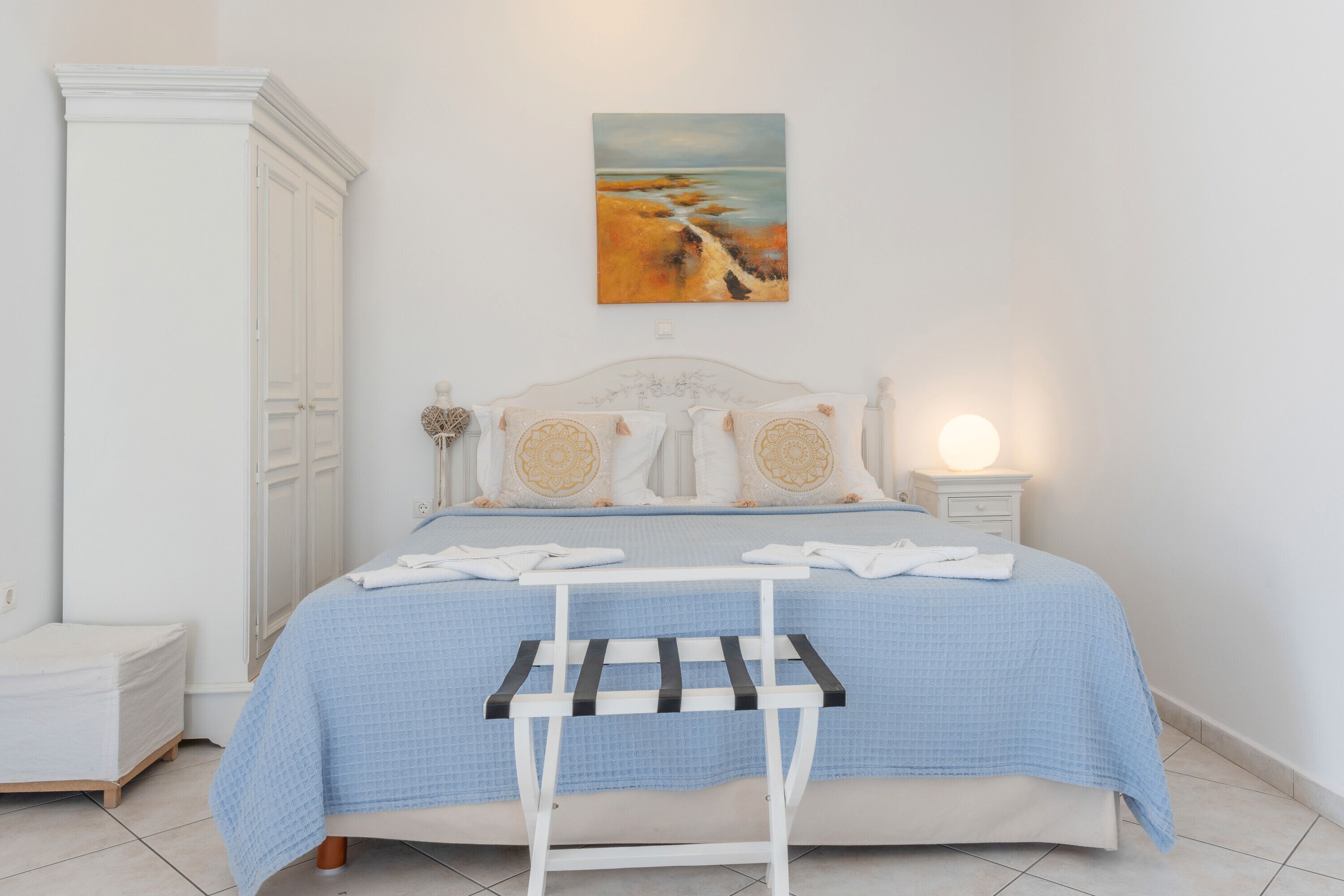 1 chambre, fer et planche à repasser, Wi-Fi gratuit, draps fournis